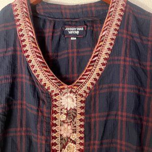 Johnny Was Top, Women's XS. Navy/burgundy, short sleeve, gorg embroidery! EUC!